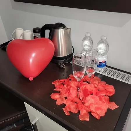 Πανσιόν In - Termini Train Station 4*